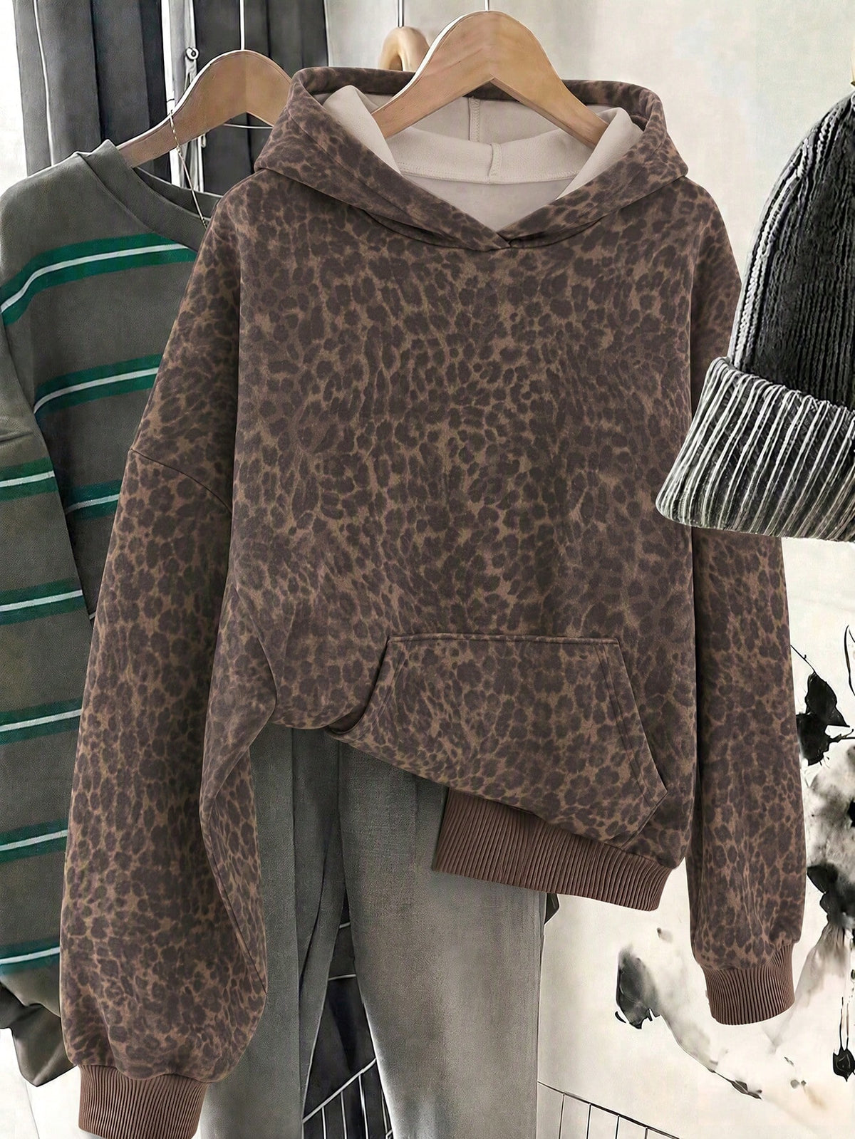 Women's Leopard Print Hooded Sweatshirt🐆